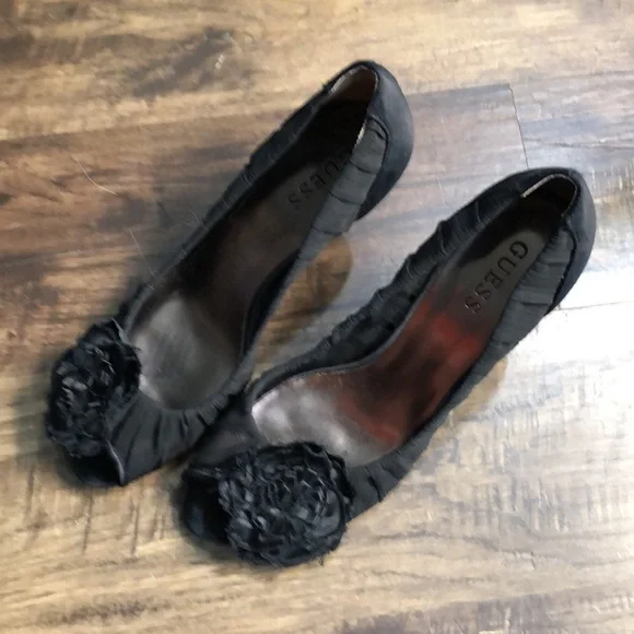 Guess Peep Toe Black Heel - Picture 3 of 8